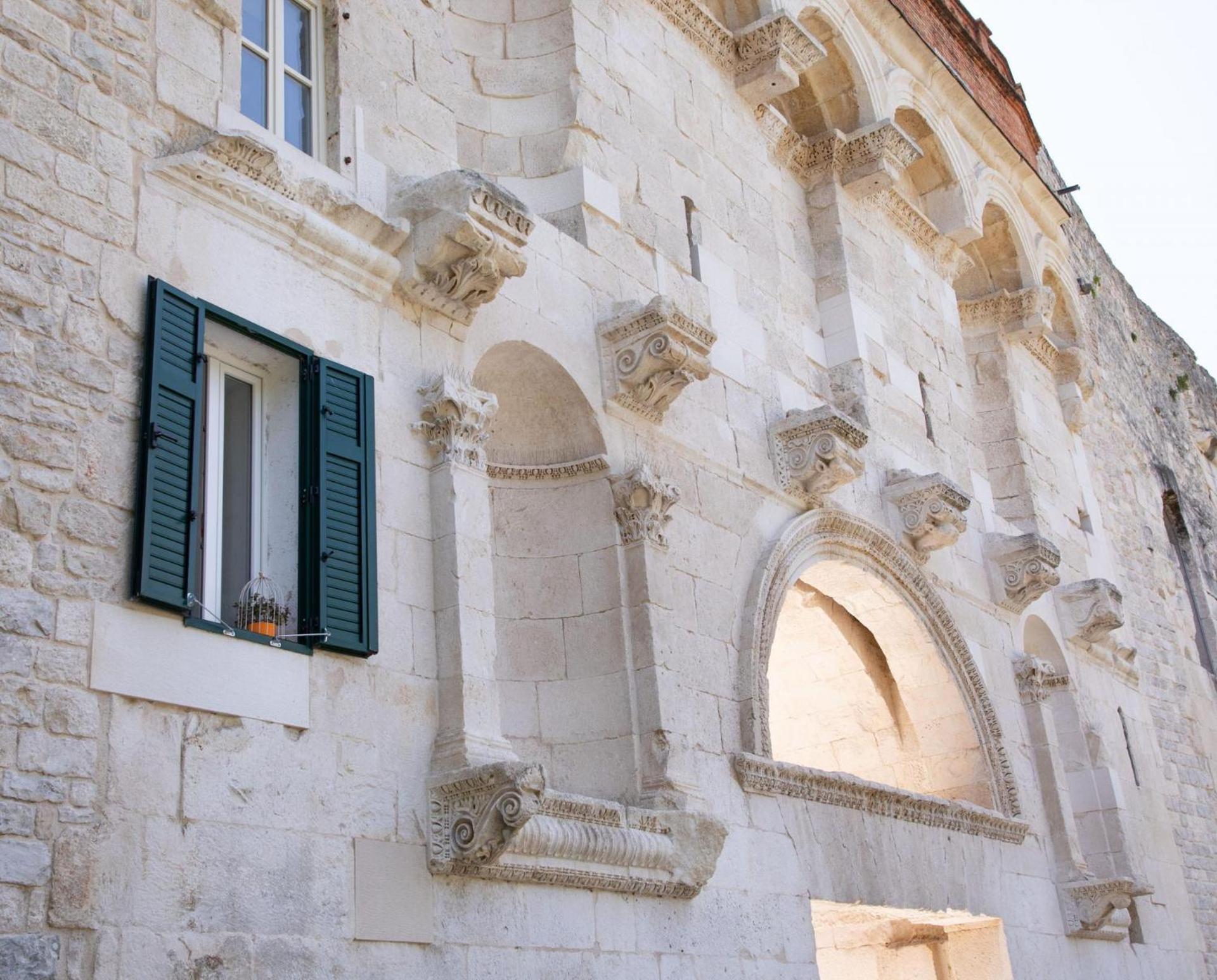 Golden Gate Luxury Rooms - Unique Unesco Location Split Exterior photo